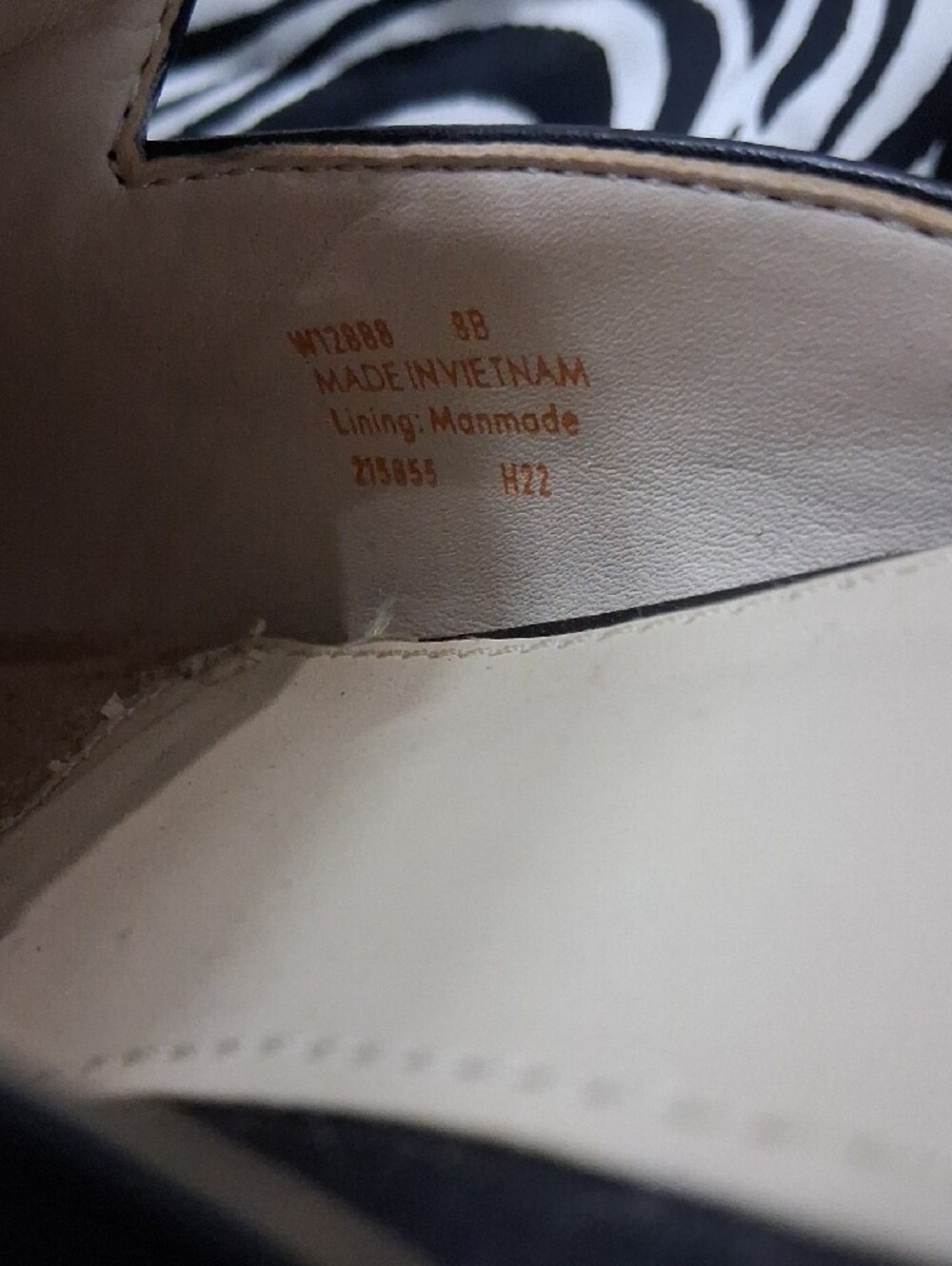 Cole Haan Black Pointed Leather Mules - Picture 4 of 4